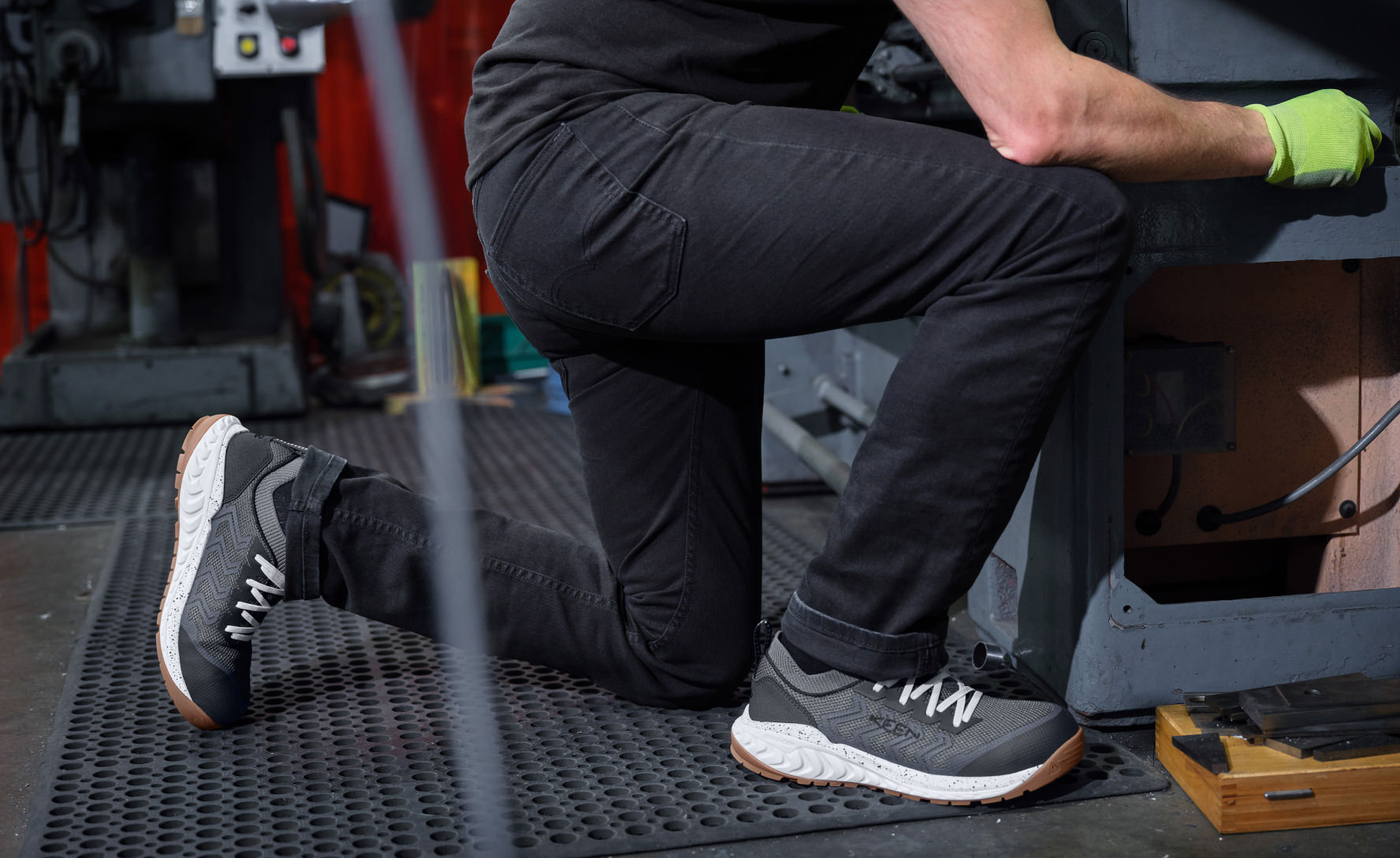 Men's Arvada Shift Work Sneaker (Carbon Toe) | Steel Grey/Gum - Image 7